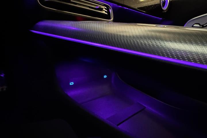 Sort Mercedes CLA250+ fra 2025