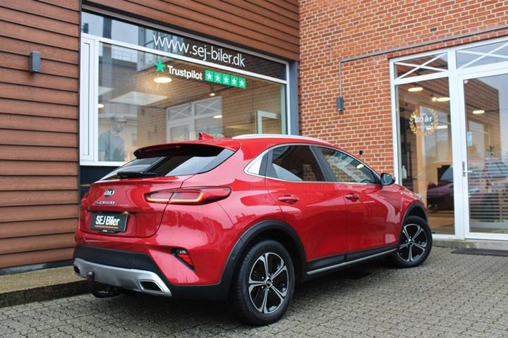 Rød Kia XCeed fra 2021
