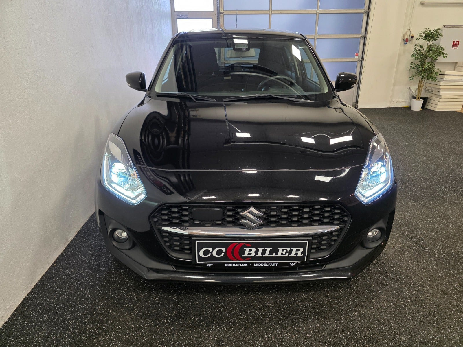 Sort Suzuki Swift fra 2020