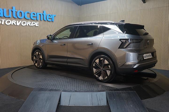 Grå Renault Scenic E-Tech fra 2025