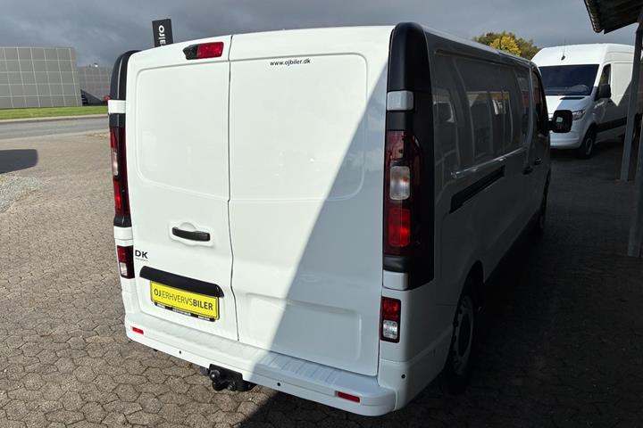 Hvid Renault Trafic fra 2022