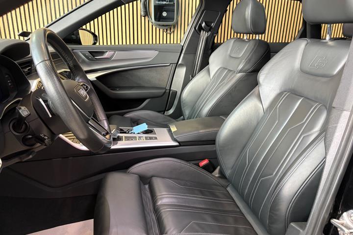 Sort Audi A6 fra 2022