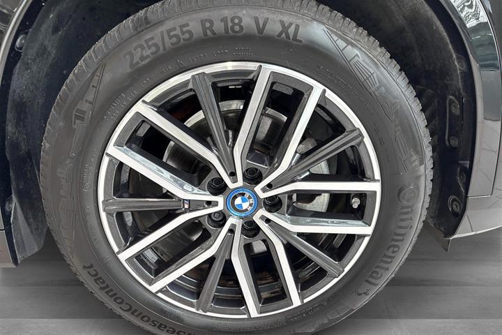 Sort BMW iX1 fra 2025