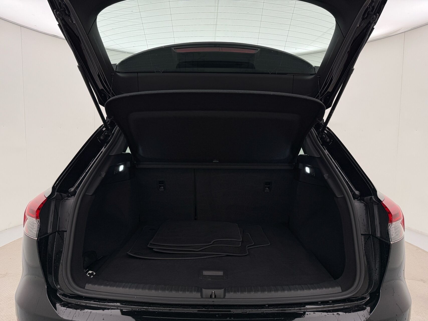 Sort Audi Q4 fra 2023