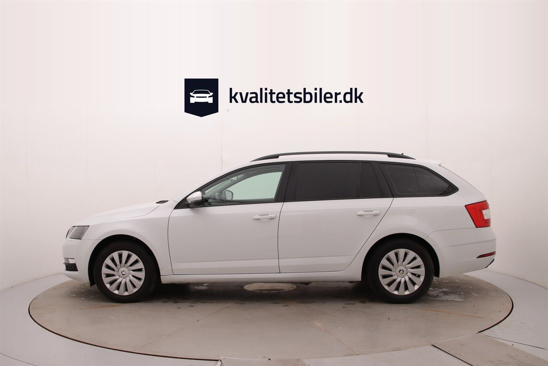 Hvid Skoda Octavia fra 2020