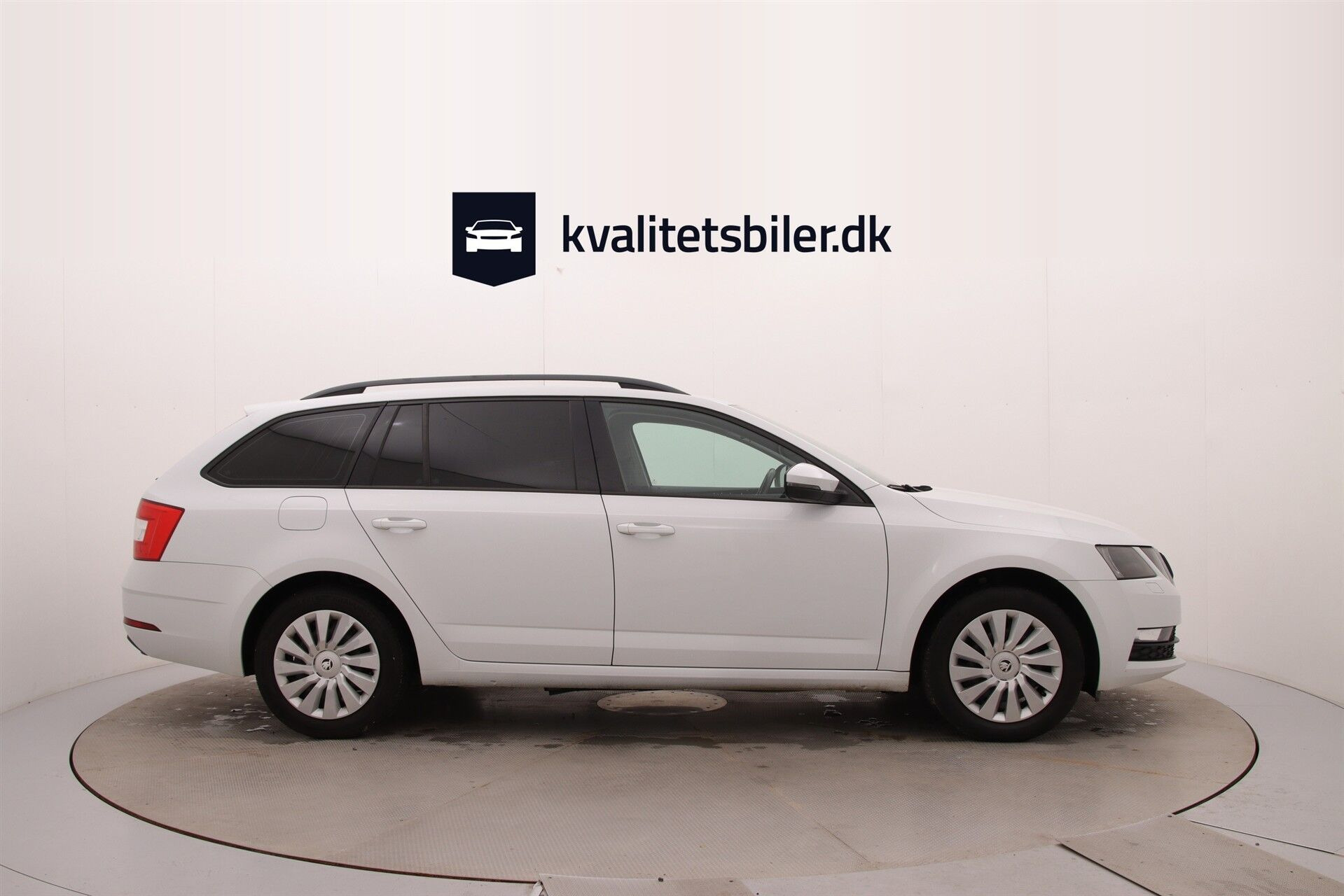 Hvid Skoda Octavia fra 2020