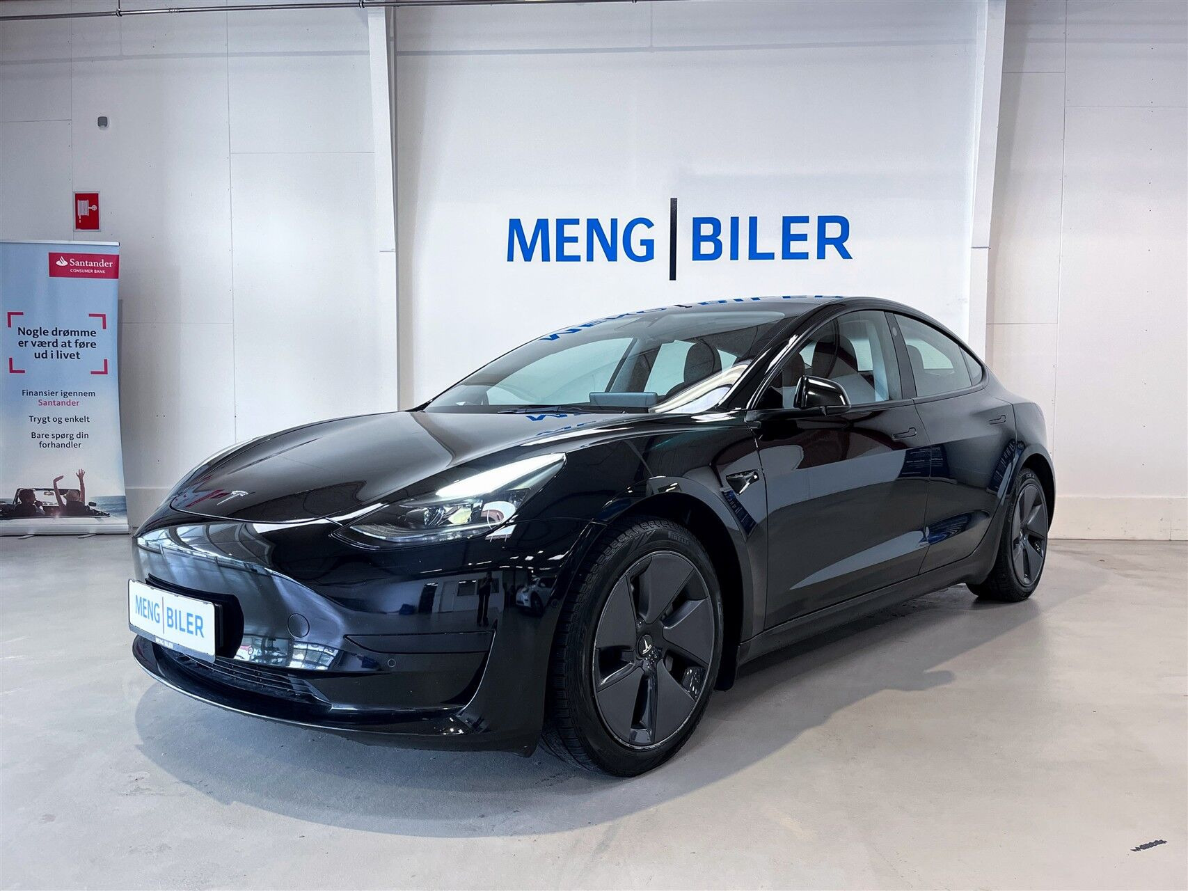 Sort Tesla Model 3 fra 2023