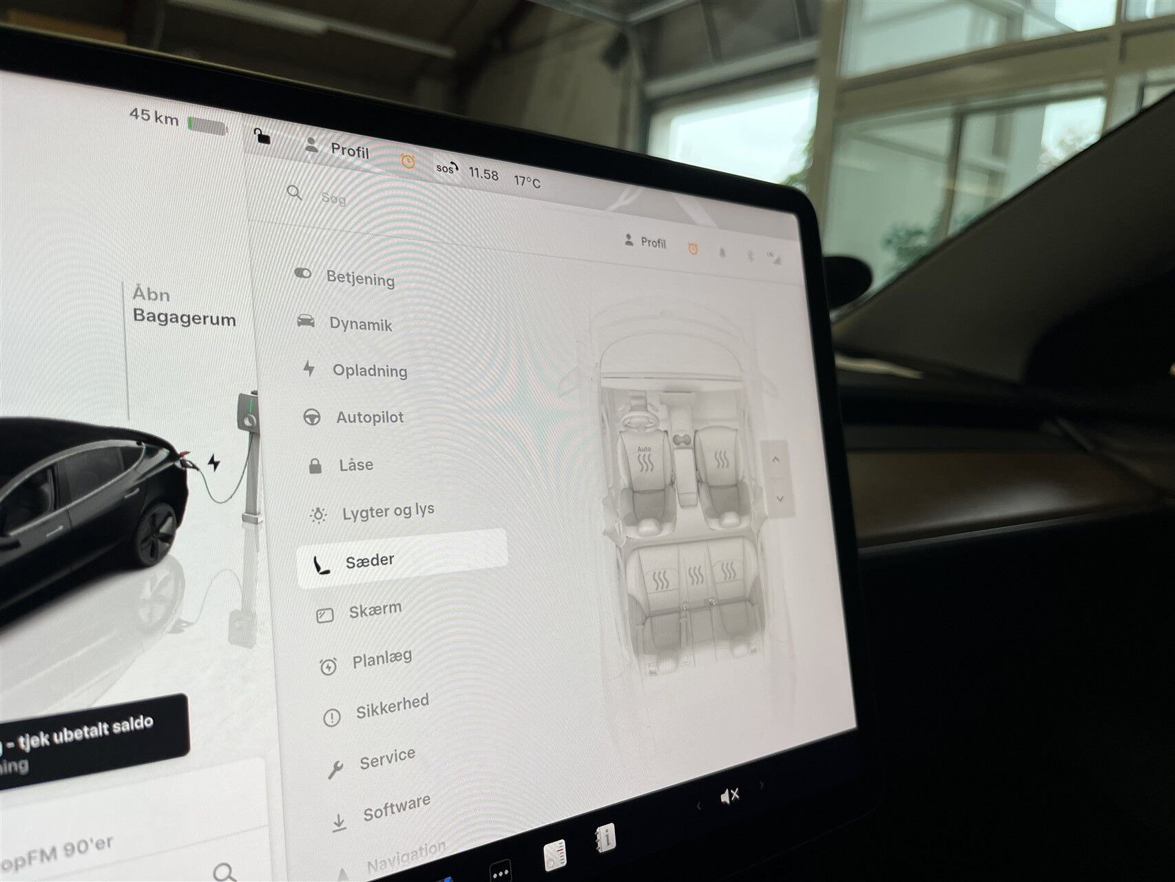 Sort Tesla Model 3 fra 2023