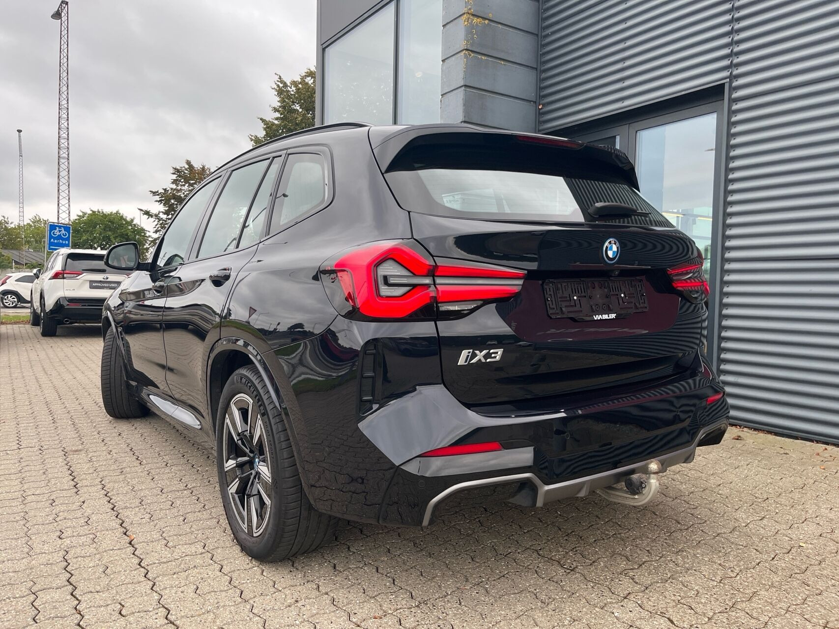 Sort BMW iX3 fra 2023