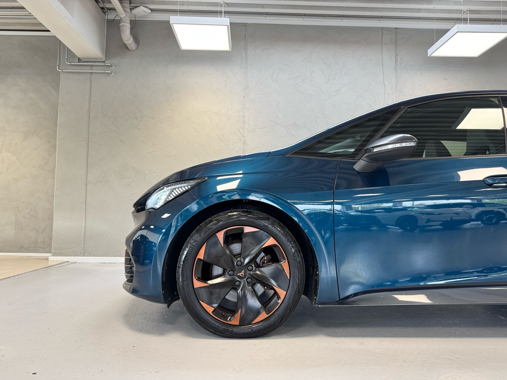 Blå Cupra Born fra 2022
