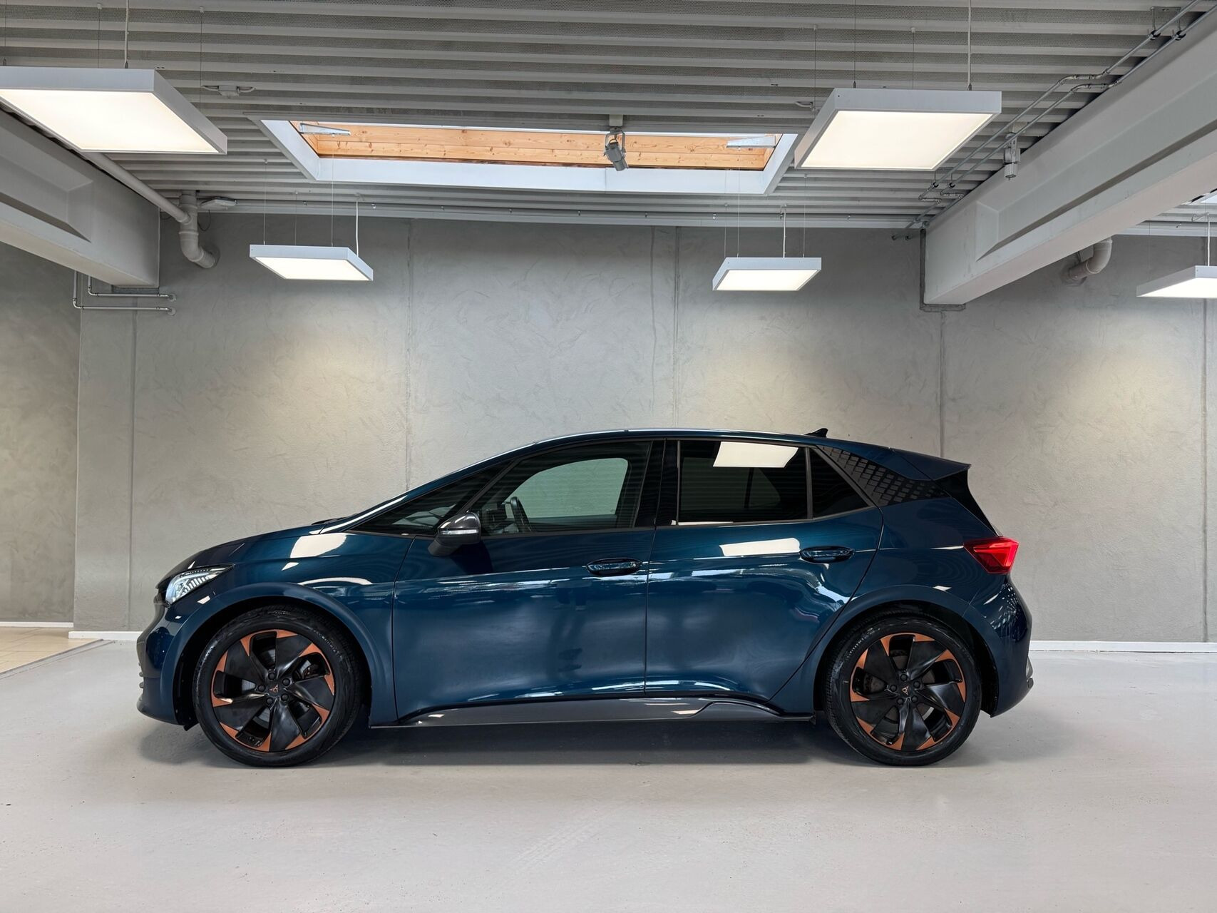 Blå Cupra Born fra 2022