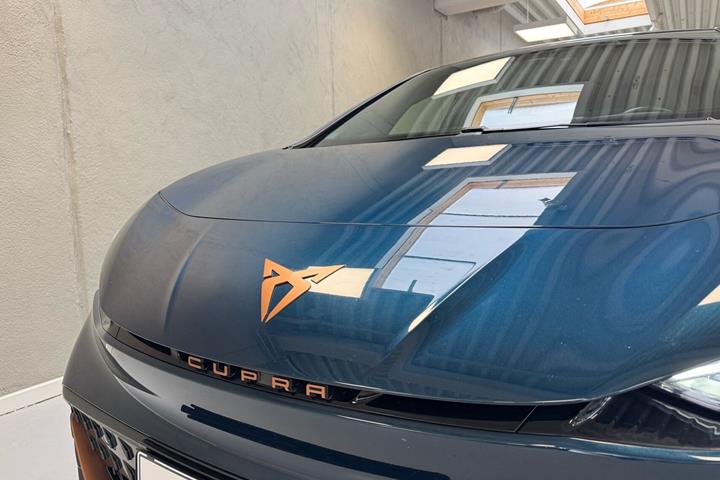 Blå Cupra Born fra 2022