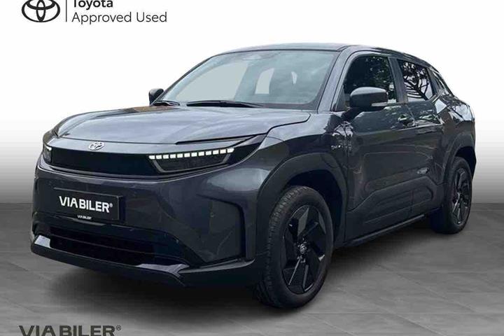 Grå Toyota Urban Cruiser fra 2026