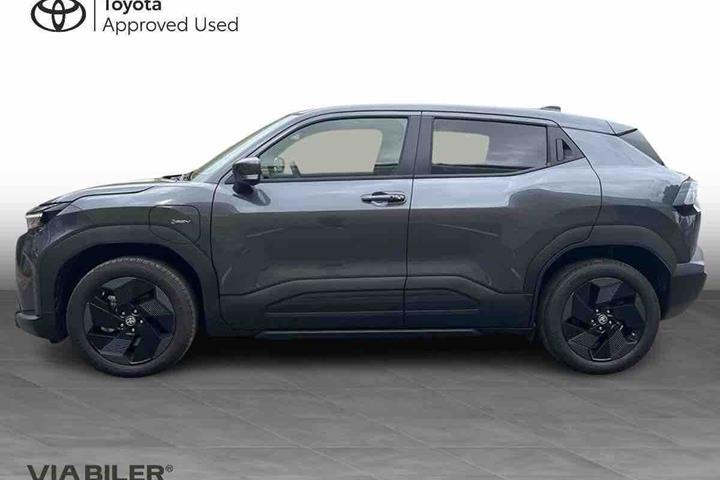 Grå Toyota Urban Cruiser fra 2026