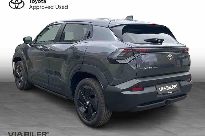 Grå Toyota Urban Cruiser fra 2026