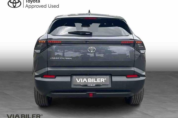 Grå Toyota Urban Cruiser fra 2026