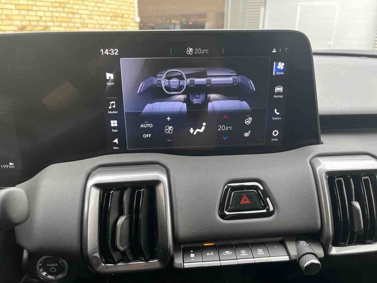 Grå Toyota Urban Cruiser fra 2026