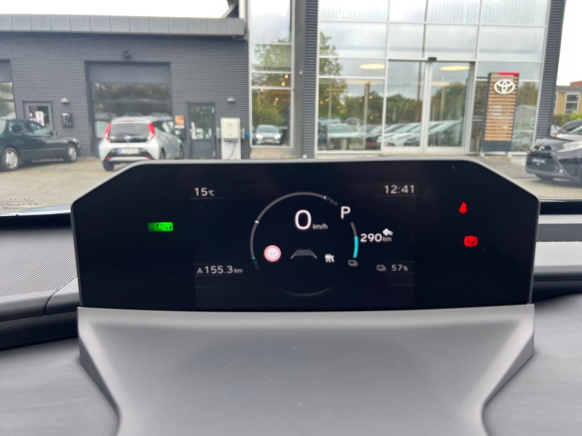 Sølv Toyota bZ4X Touring fra 2026