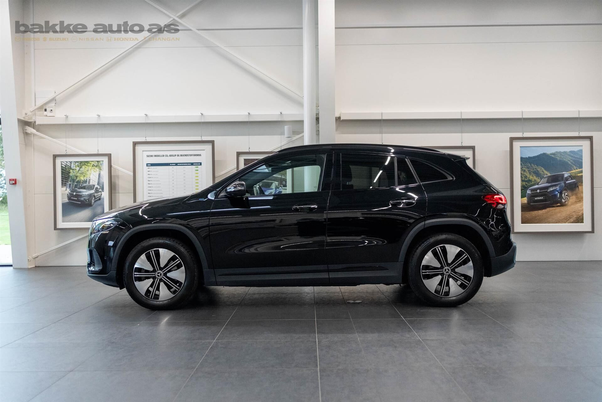 Sort Mercedes EQA250+ fra 2022