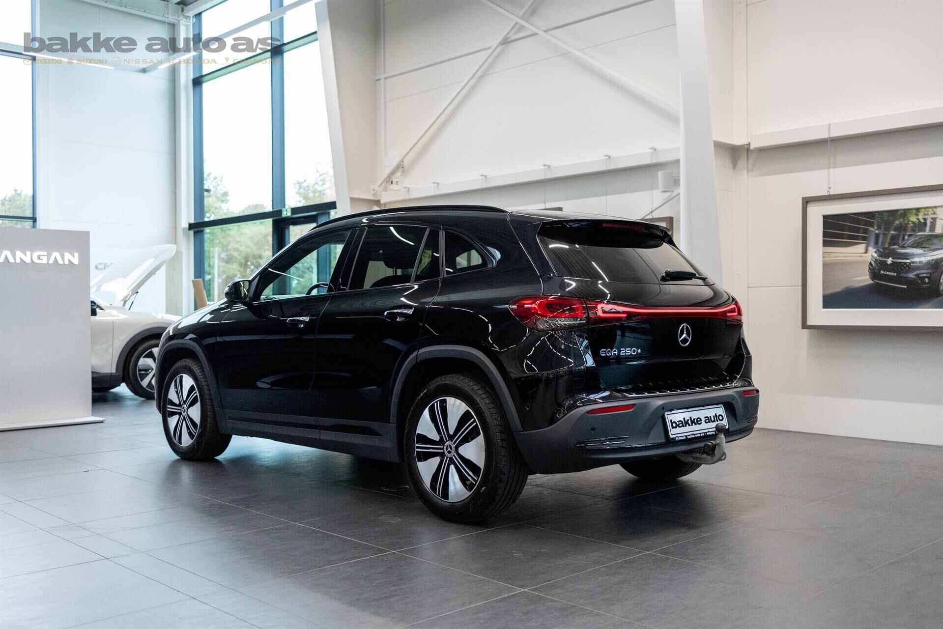 Sort Mercedes EQA250+ fra 2022