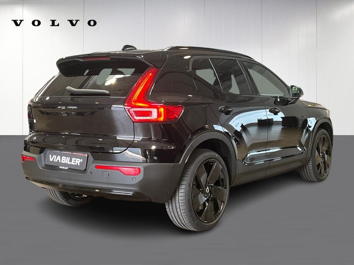Sort Volvo EX40 fra 2026