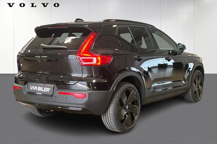 Sort Volvo EX40 fra 2026