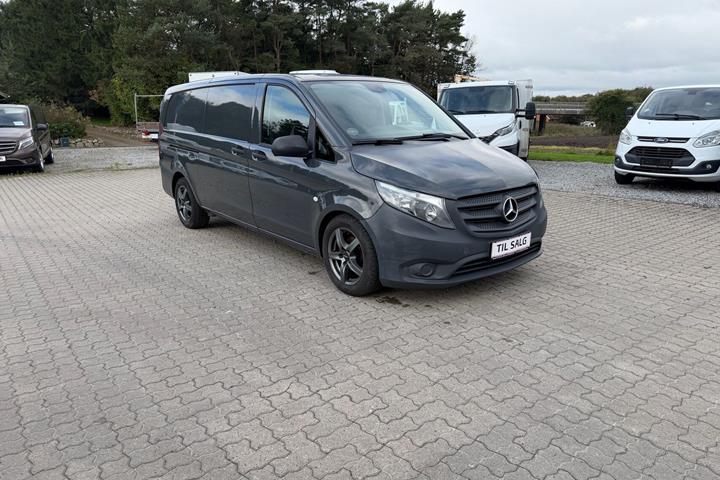 Grå Mercedes Vito fra 2015