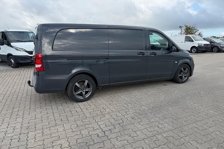 Grå Mercedes Vito fra 2015