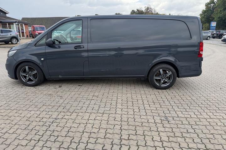 Grå Mercedes Vito fra 2015
