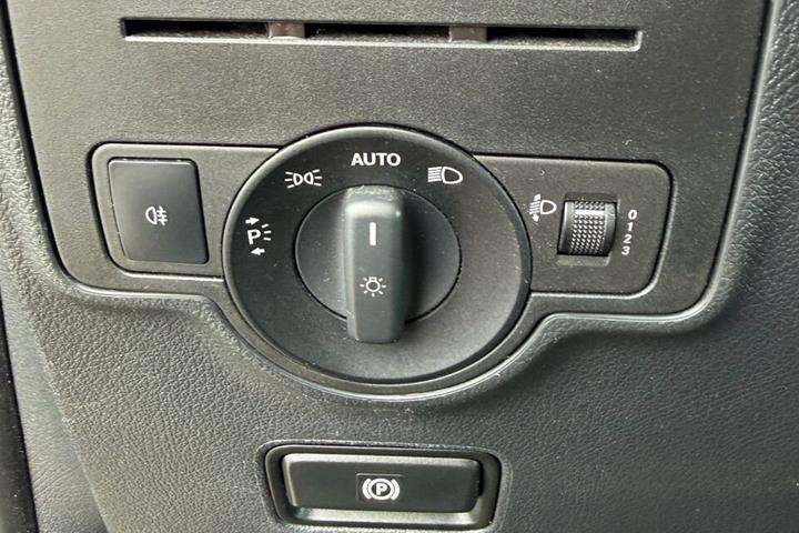 Grå Mercedes Vito fra 2015