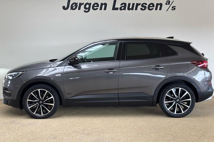 Sort Opel Grandland X fra 2021
