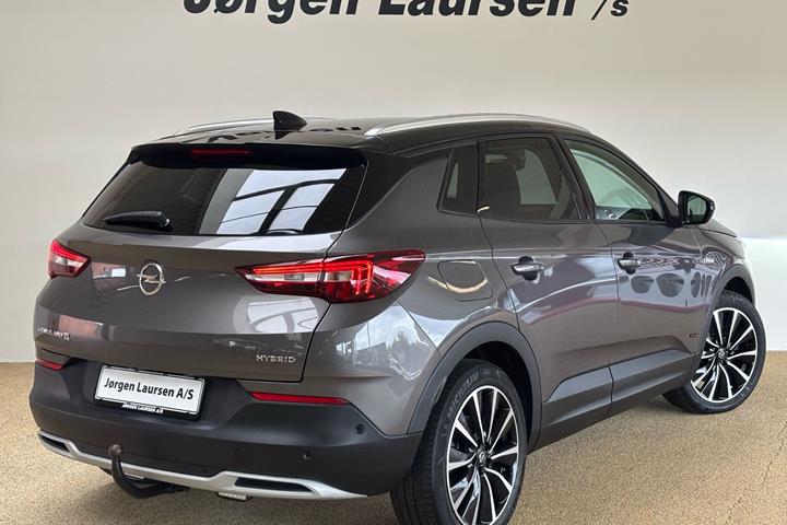 Sort Opel Grandland X fra 2021