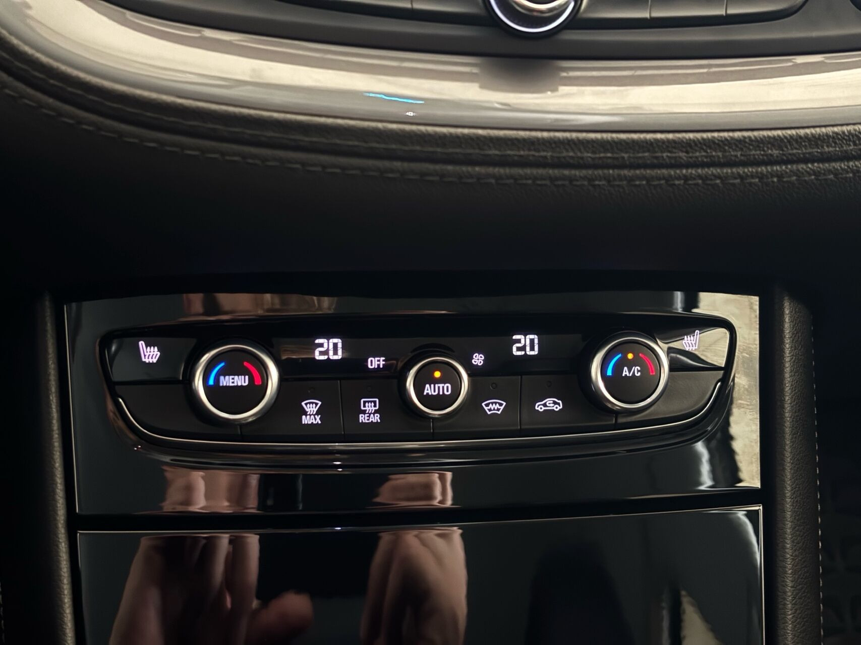 Sort Opel Grandland X fra 2021