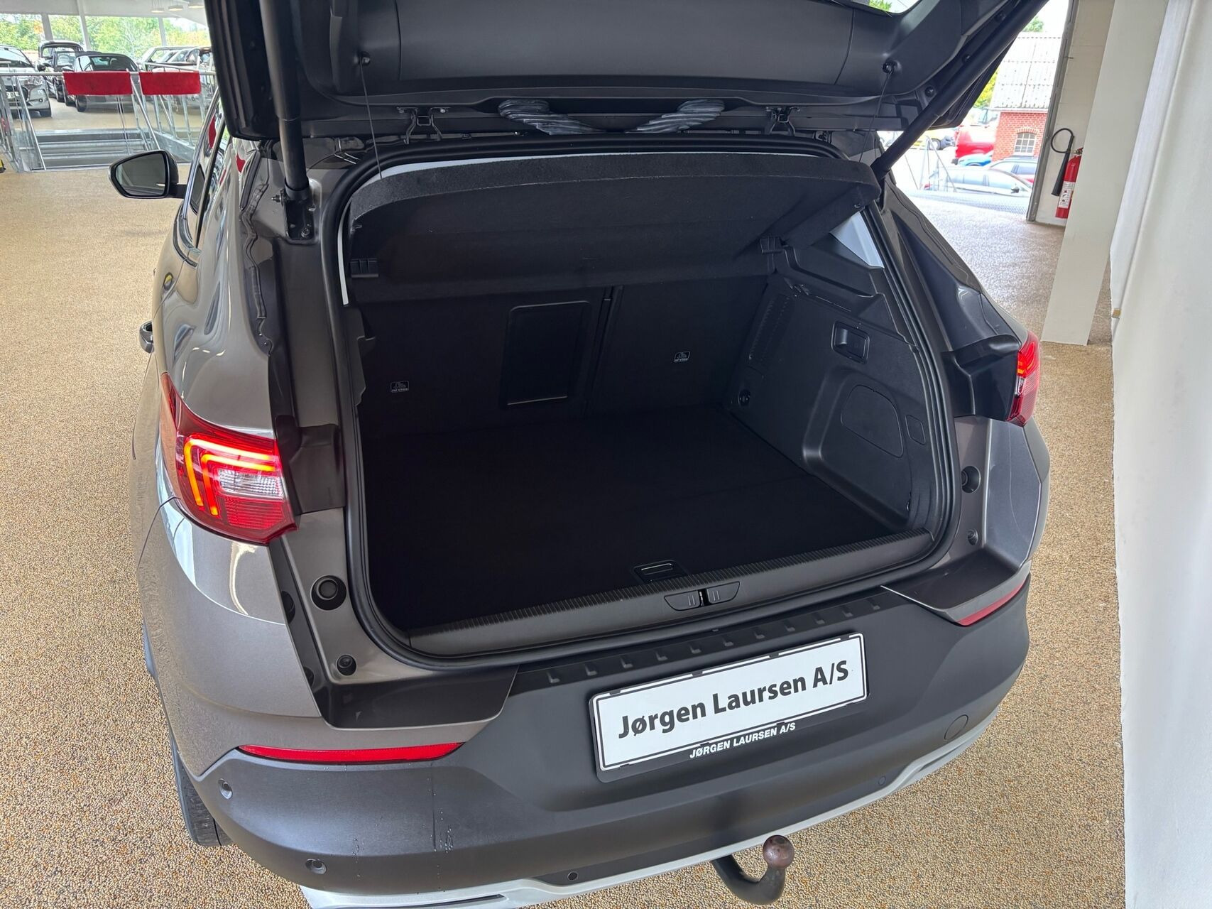 Sort Opel Grandland X fra 2021