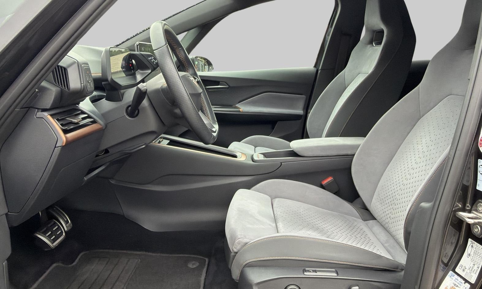 Grå Cupra Born fra 2023