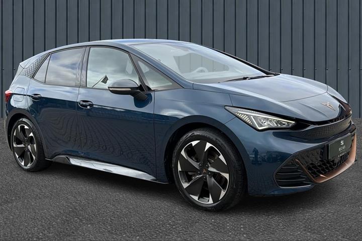 Blå Cupra Born fra 2023