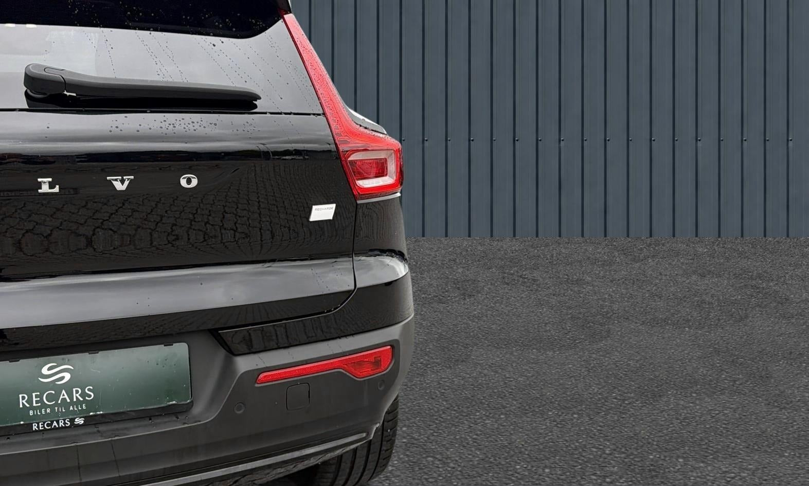 Sort Volvo XC40 fra 2023