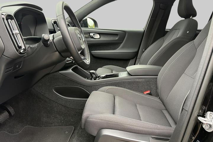Sort Volvo XC40 fra 2023