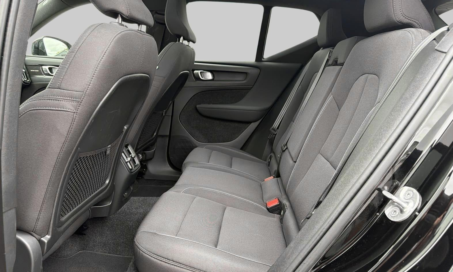 Sort Volvo XC40 fra 2023