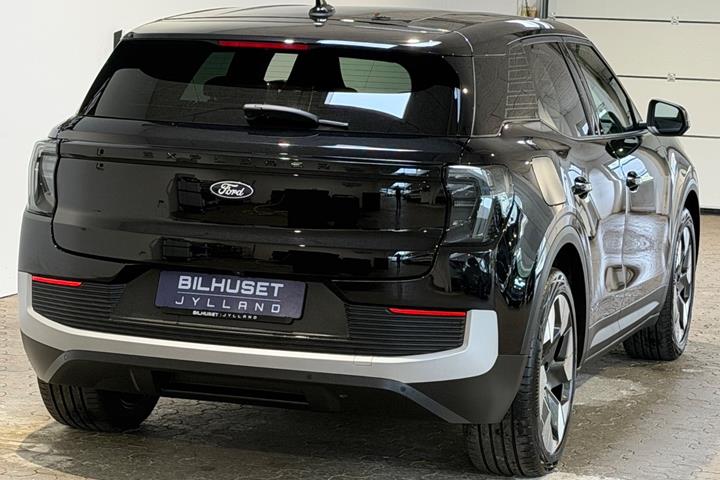 Sort Ford Explorer fra 2025