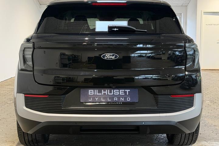 Sort Ford Explorer fra 2025