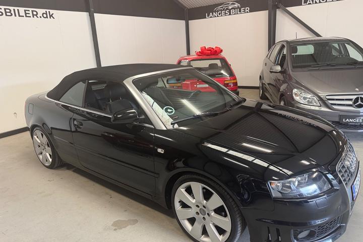 Sort Audi A4 fra 2004
