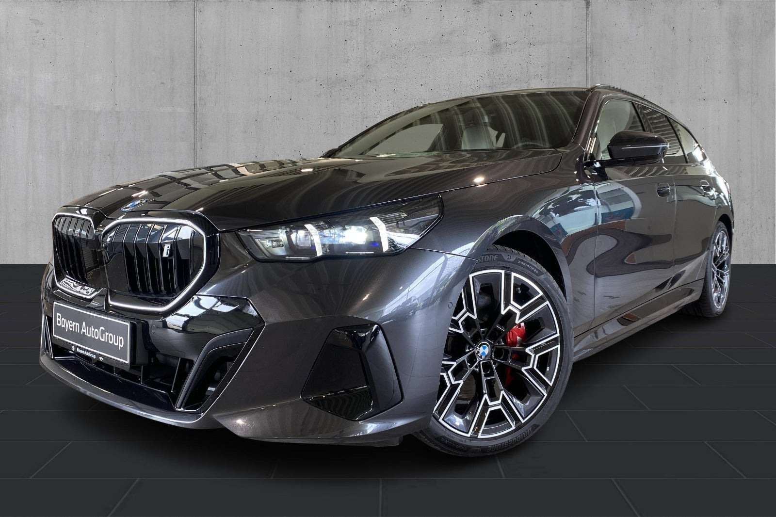 BMW i5 eDrive40 Touring Fully Charged M-Sport