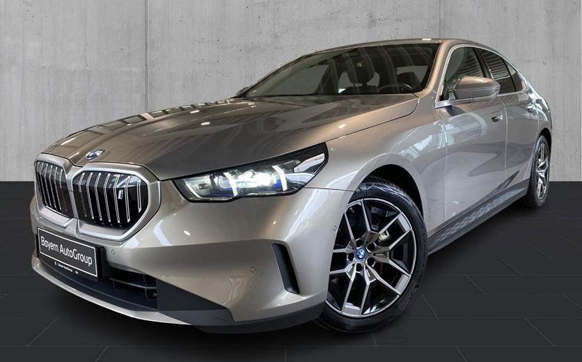BMW i5 eDrive40 Sport Line