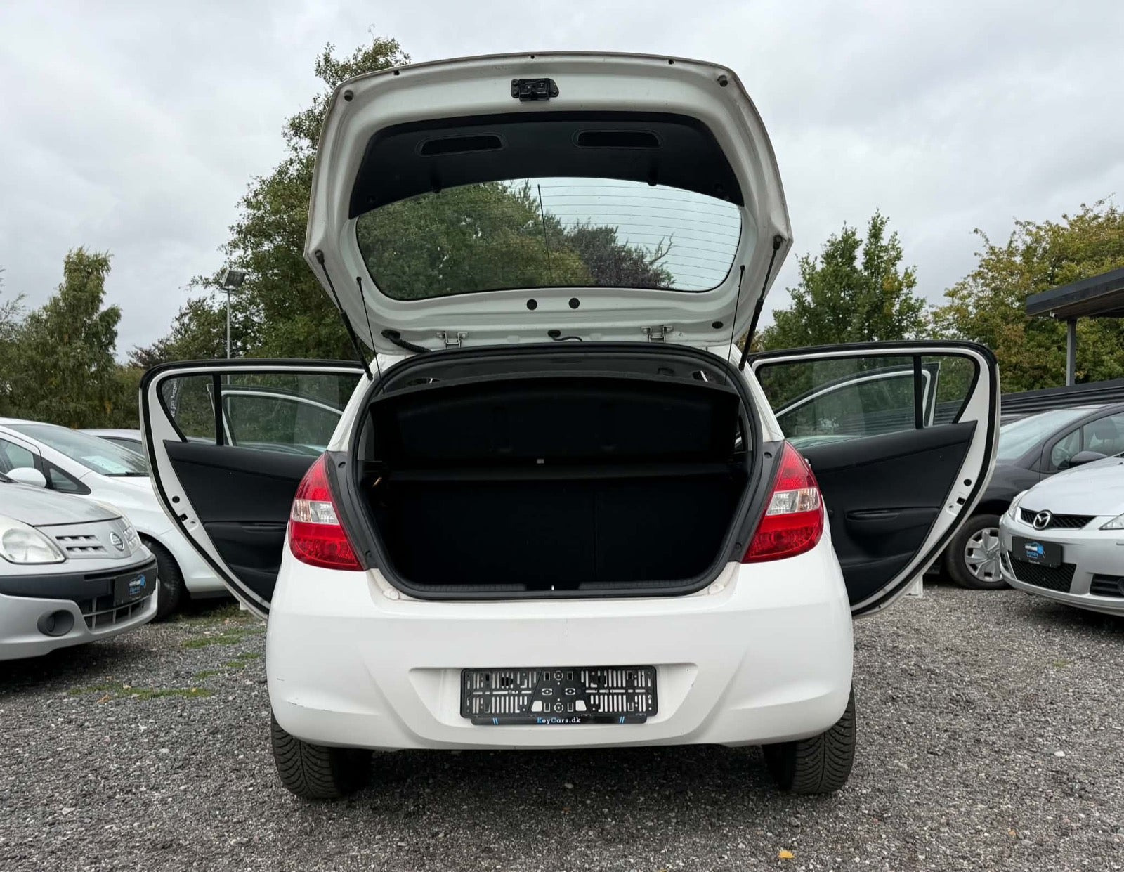 Hvid Hyundai i20 fra 2012