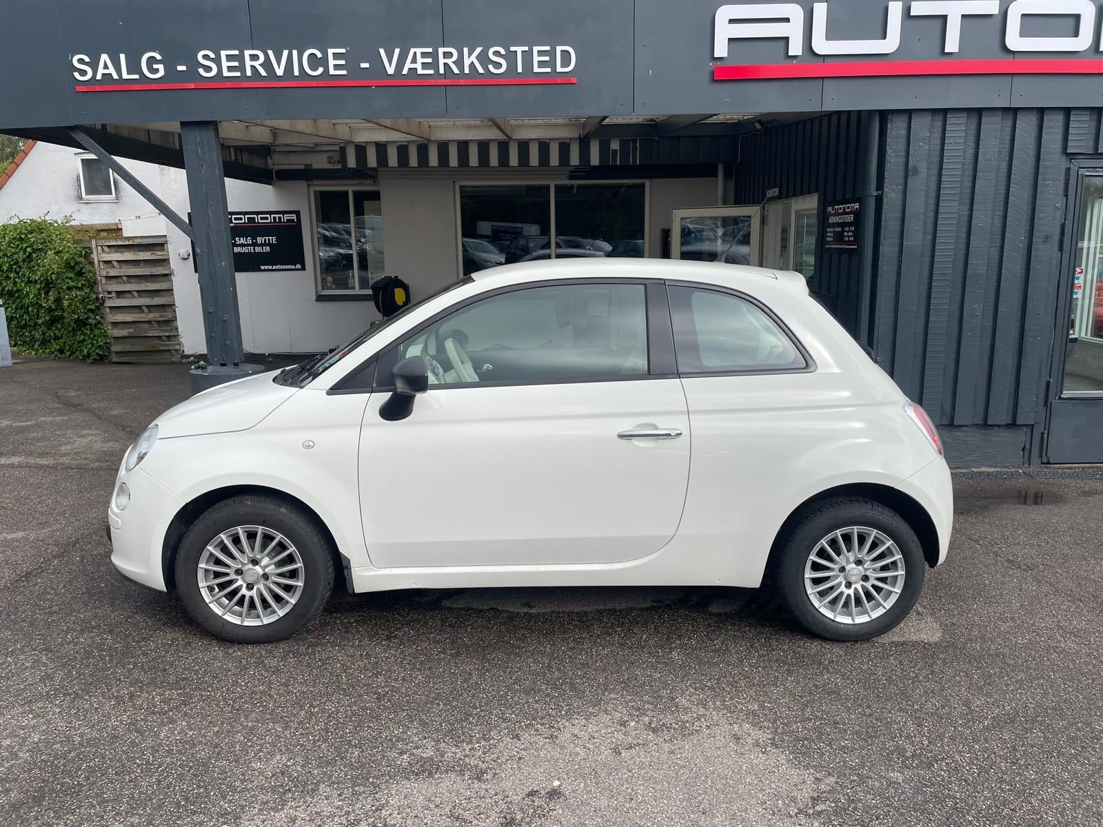Hvid Fiat 500 fra 2008