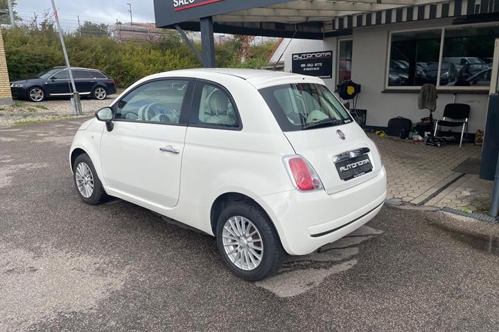 Hvid Fiat 500 fra 2008