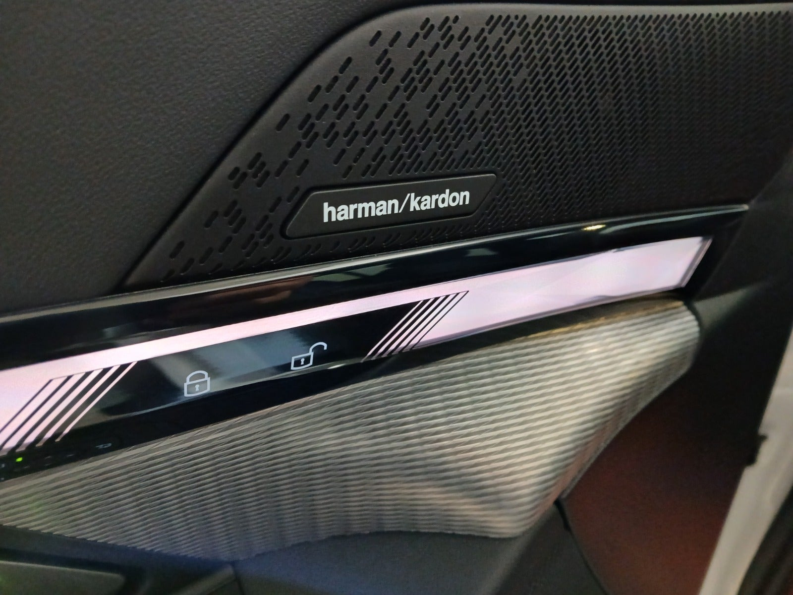 Hvid BMW i5 fra 2025