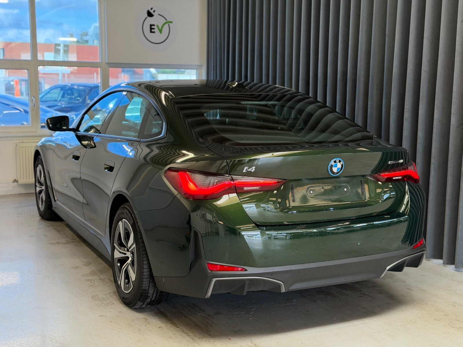 Grøn BMW i4 fra 2022