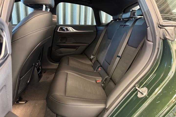 Grøn BMW i4 fra 2022